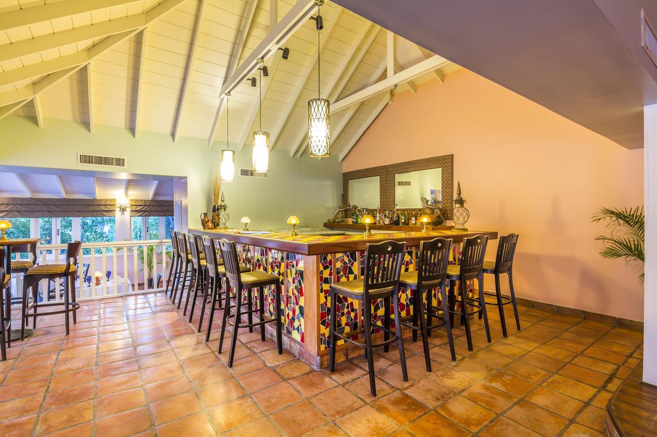 Pineapple Beach Club (Adults Only) Long Bay Extérieur photo